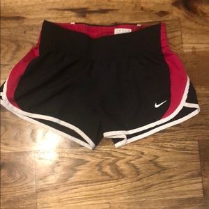Women’s Nike Dri-Fit lined running shorts